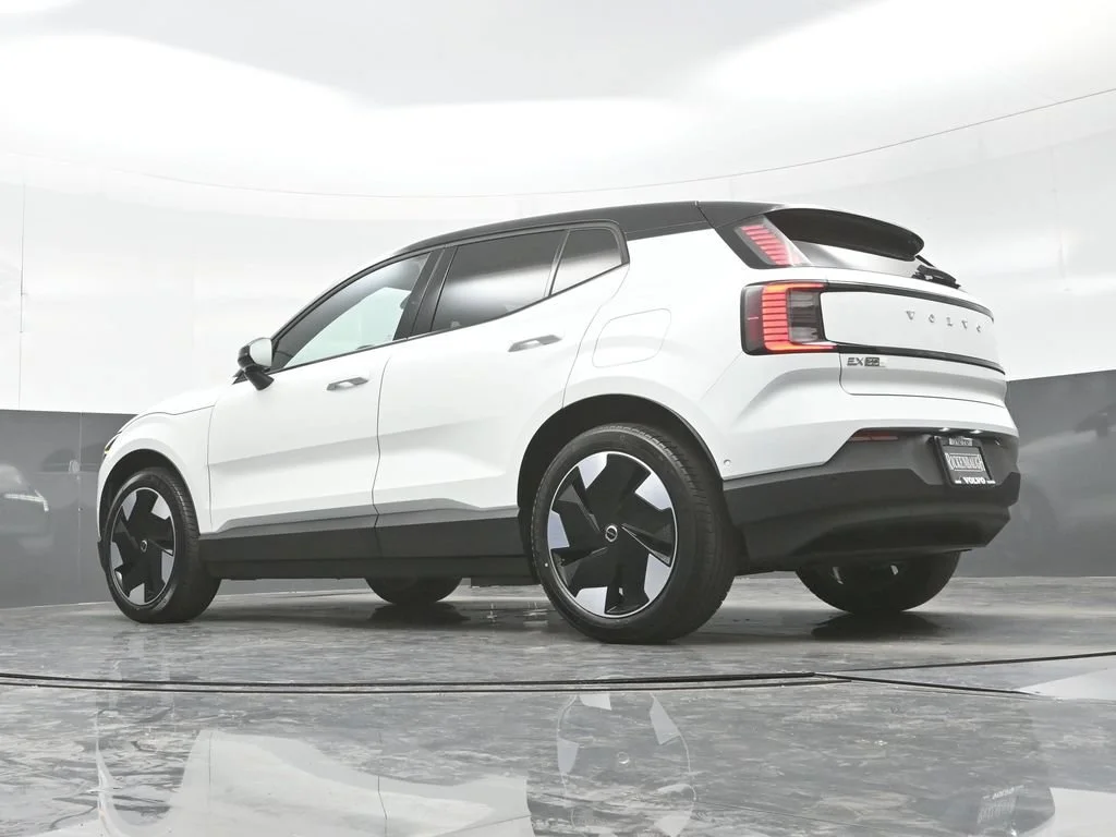 New 2026 Crystal White Volvo Twin Motor Performance Ultra image 34
