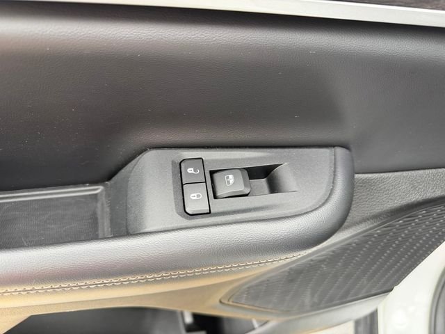 Certified Used 2023 White Jeep Limited image 12