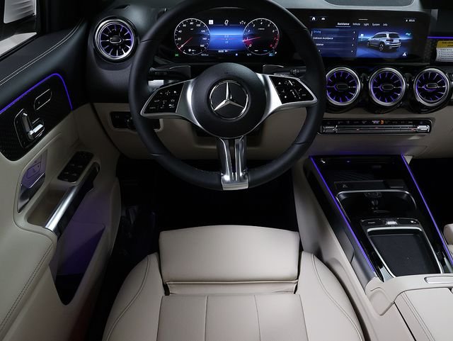 New 2026 Polar White Mercedes-Benz GLB 250 image 14