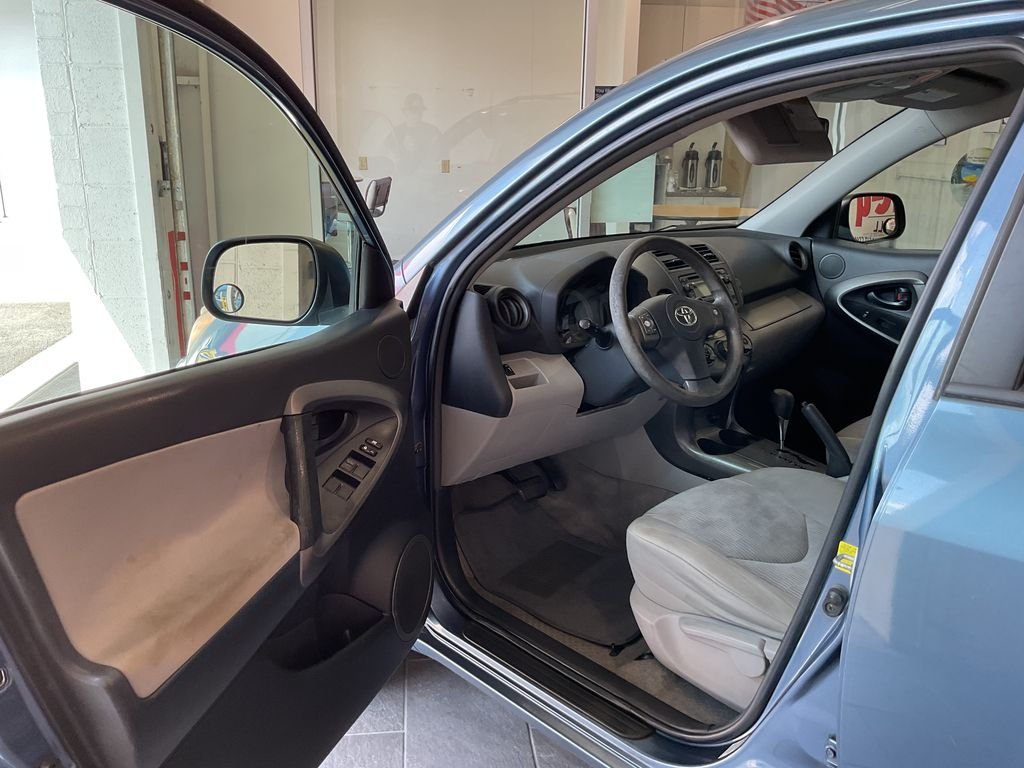 Used 2012 Blue Toyota Base image 10