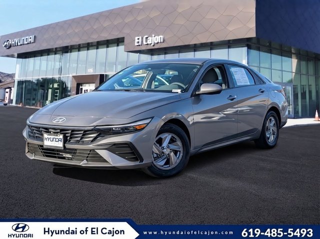 2025 Hyundai Elantra SE