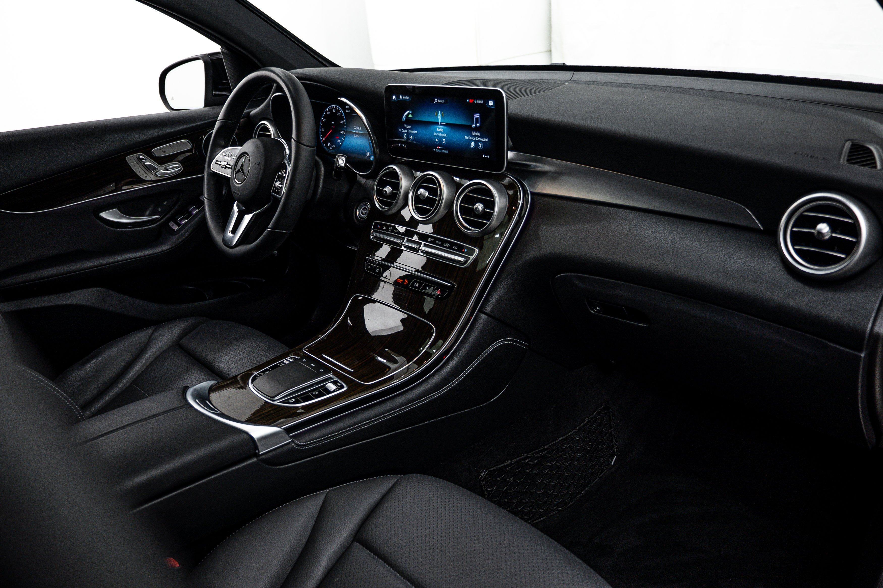 Used 2020 Black Mercedes-Benz GLC 300 image 8