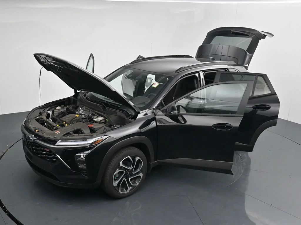 Used 2025 Black Chevrolet 2RS image 38
