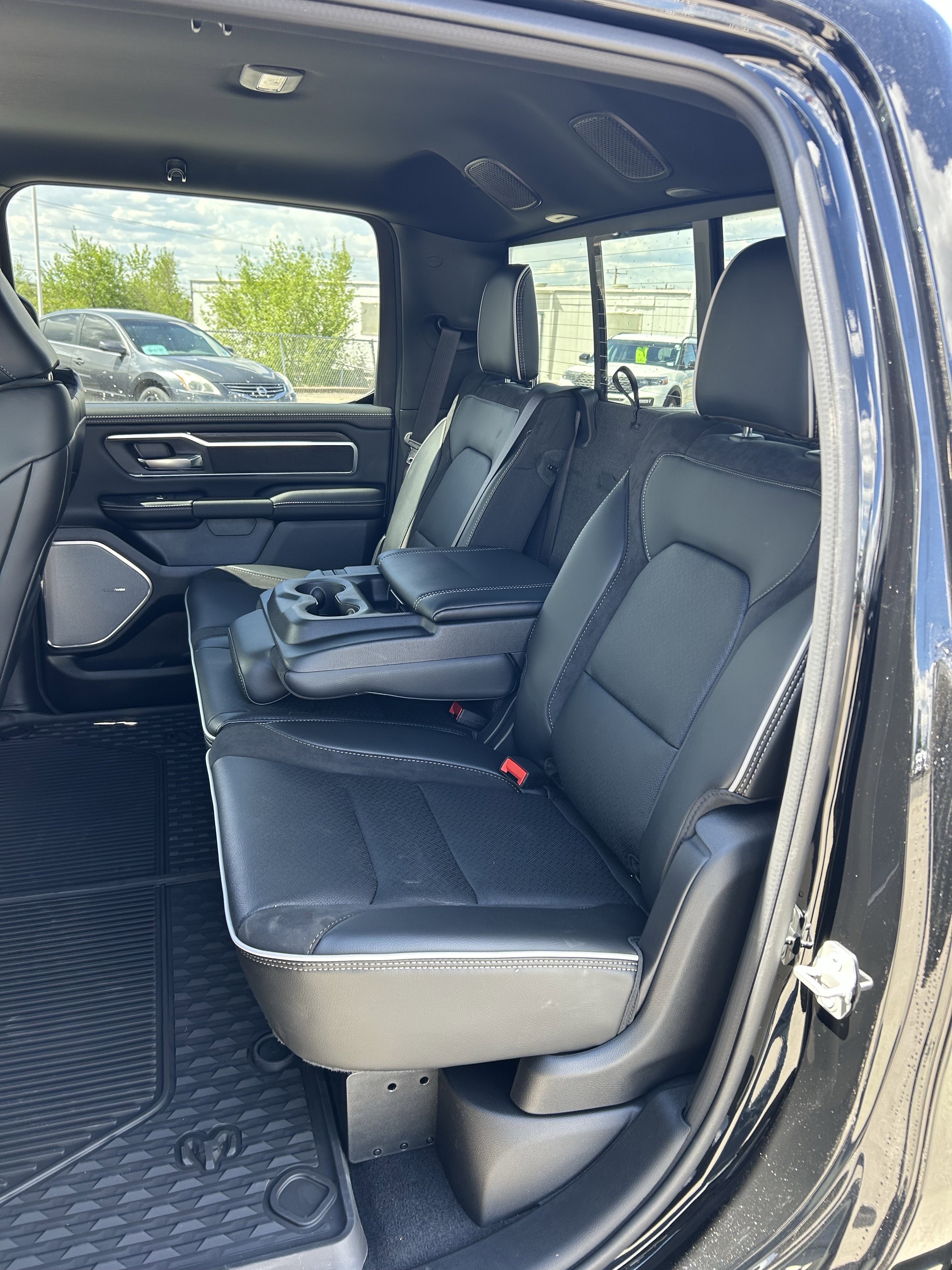 New 2026 Diamond Black Crystal Pearlcoat Ram Laramie image 13