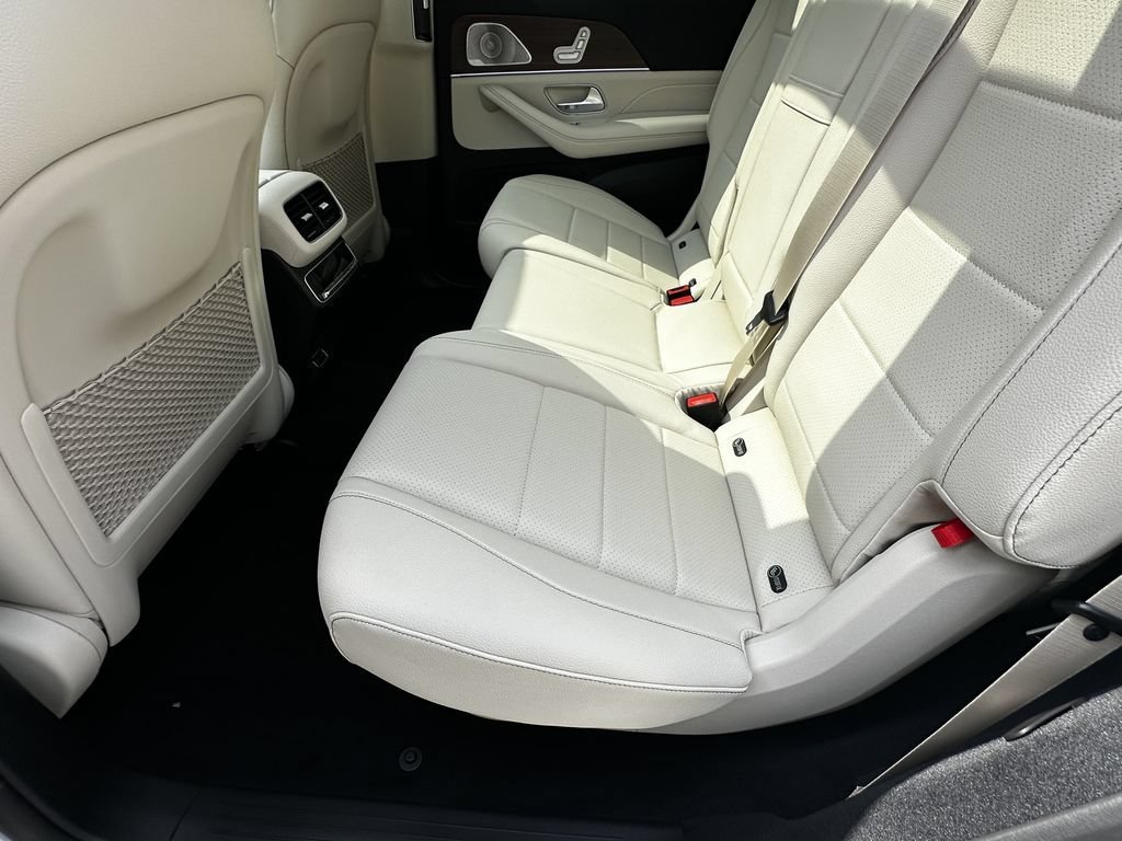 New 2026 Polar White Mercedes-Benz GLS 450 image 64