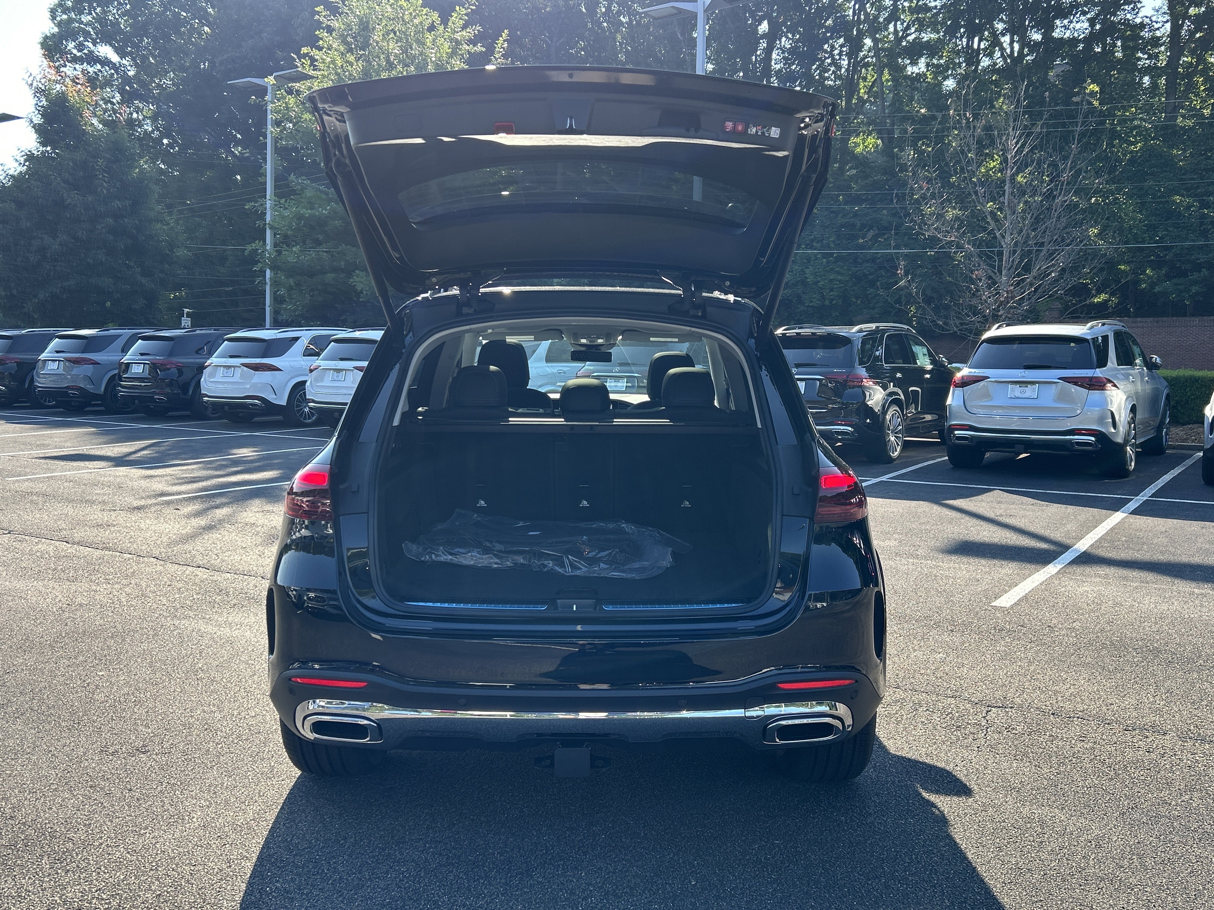 New 2026 Black Mercedes-Benz GLE 450 4MATIC® SUV image 8