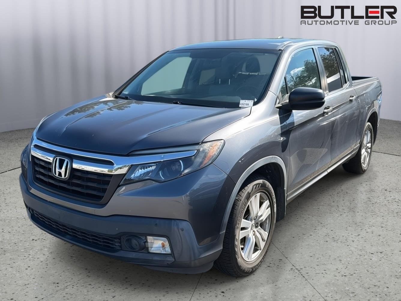 Used 2019 Modern Steel Metallic Honda RT image 2