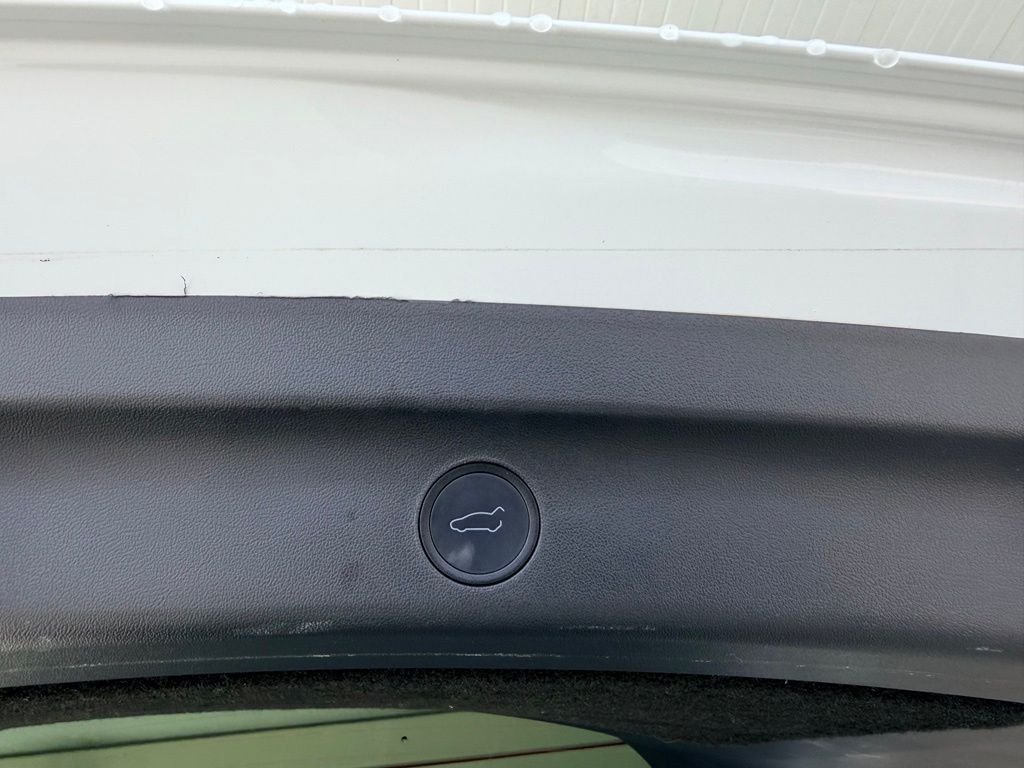 Used 2021  Tesla Long Range image 30