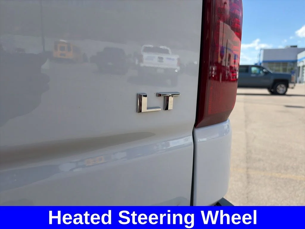 Used 2025 White Chevrolet LT image 14