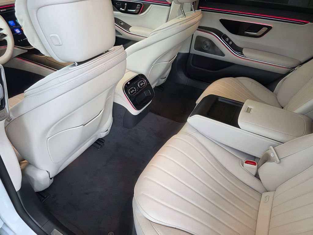 New 2027 MANUFAKTUR Moonlight White Metallic Mercedes-Benz S 500 image 29