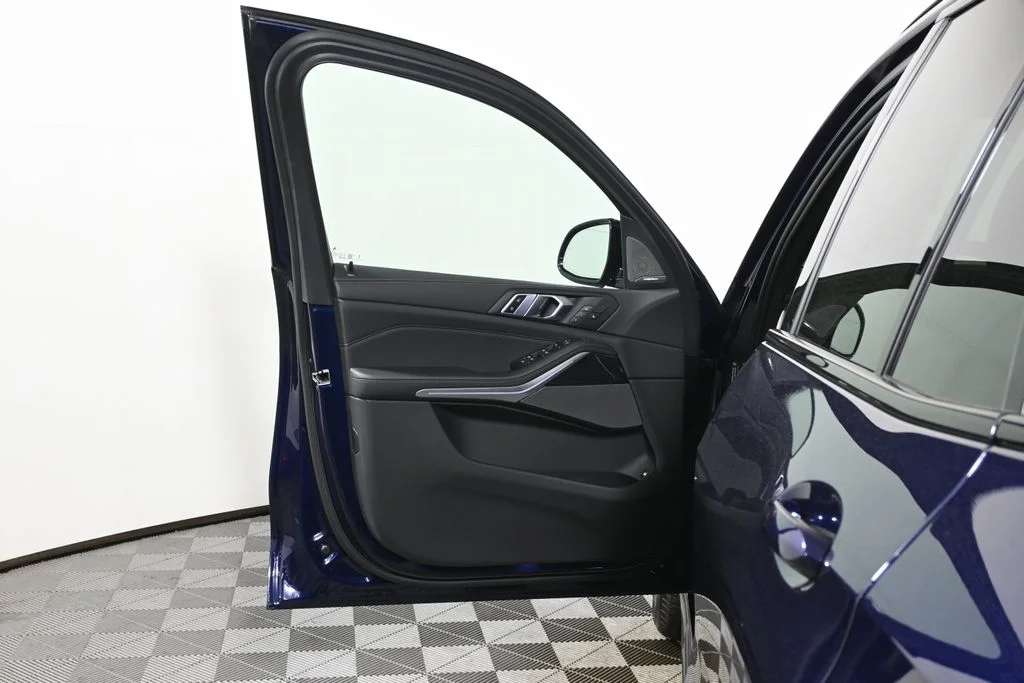 Used 2026 Blue BMW xDrive50e image 27