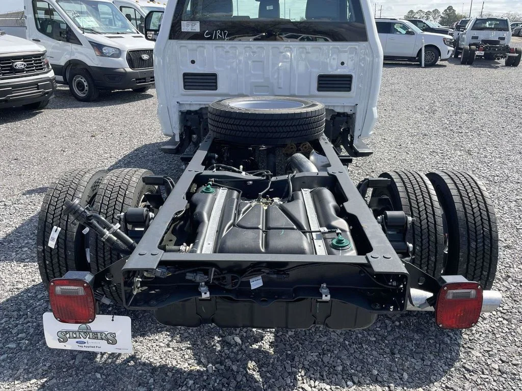 New 2026 Oxford White Ford F-450® XL image 10