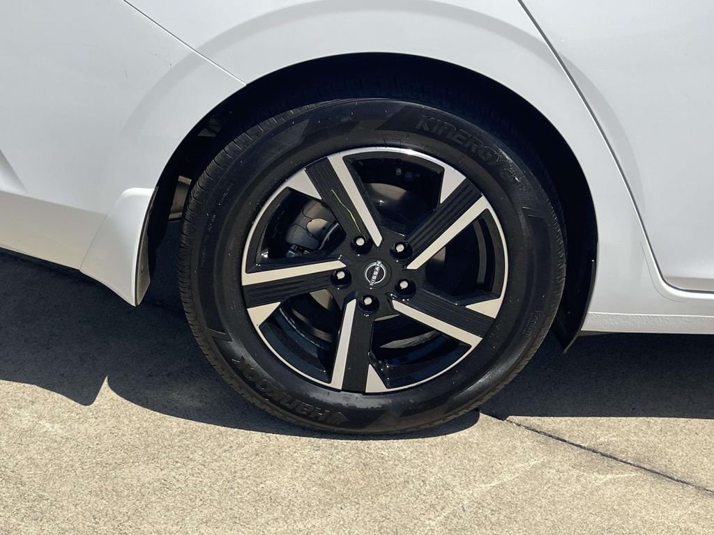 Used 2025 White Nissan SV image 7