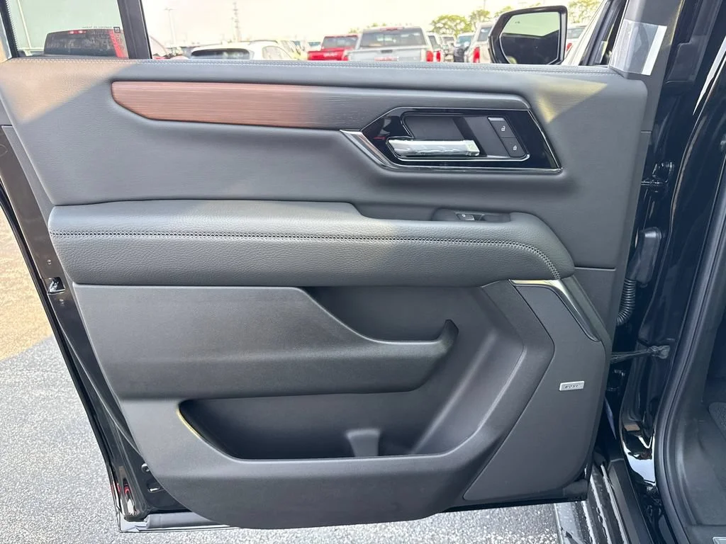 2026 GMC Yukon XL Denali - Photo 30