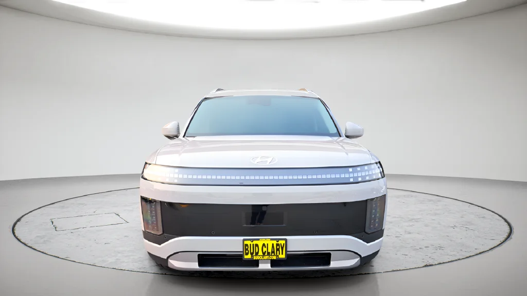 New 2026 Gray Hyundai SE image 2