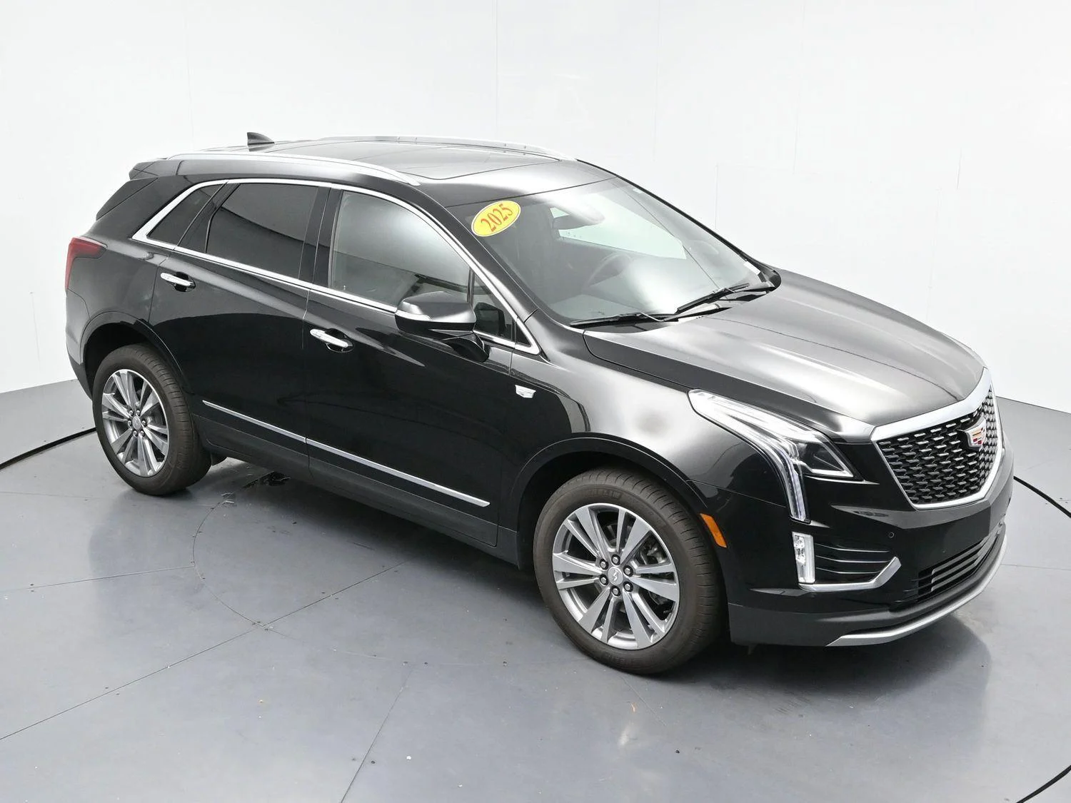 Used 2025 Stellar Black Metallic Cadillac Premium Luxury image 40
