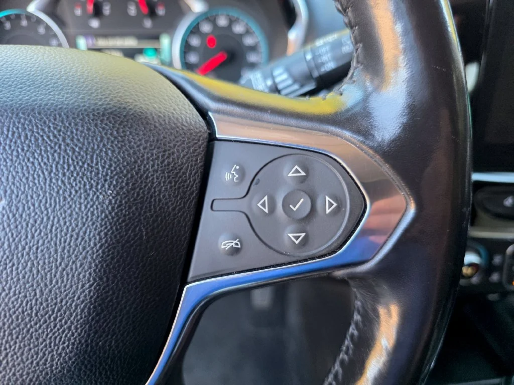 Used 2019 SATIN STEEL METALLIC Chevrolet LT Cloth image 23