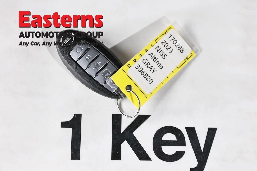 Used 2023 Gray Nissan 2.5 SR image 25