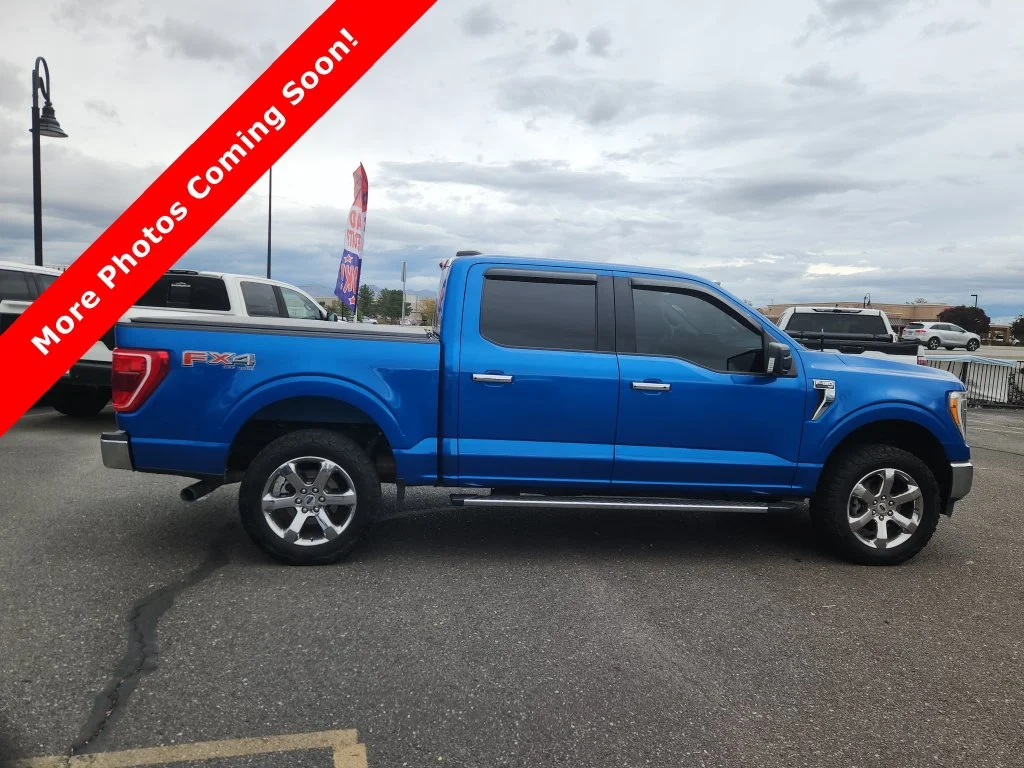 Used 2021 Blue Ford XLT image 2