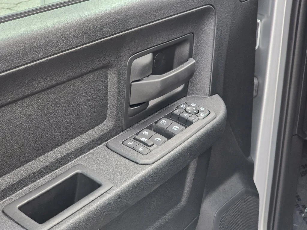 New 2027 Silver Ram Tradesman image 34