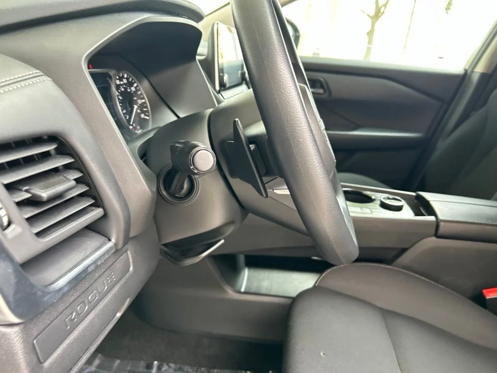 Used 2024 White Nissan S image 40