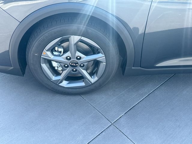 New 2026 Interstellar Gray Kia LXS image 30