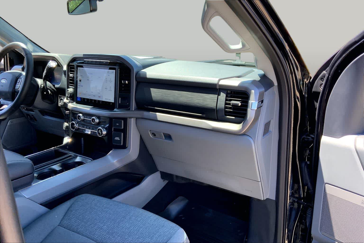 Used 2024 Agate Black Metallic Ford XLT image 18