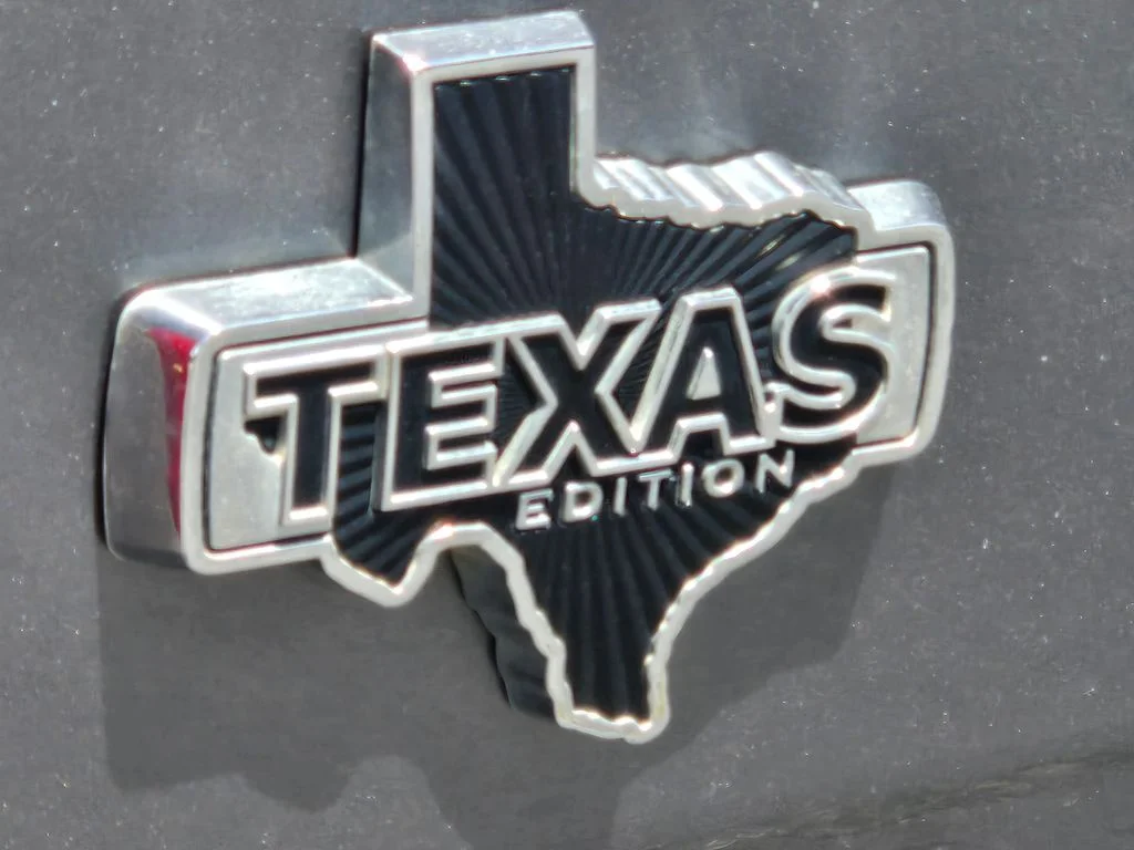 Used 2023 Gray Ford XLT image 5