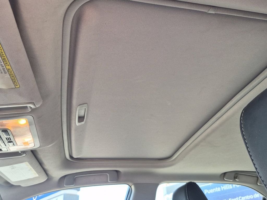 Used 2014 Magnetic Gray Metallic Toyota SE image 21