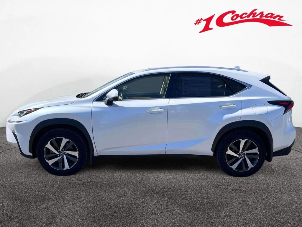 Used 2021 Eminent White Pearl Lexus  image 10