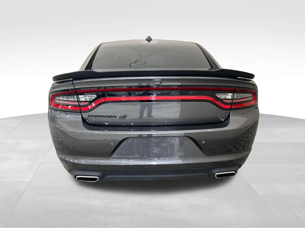 Used 2023 Gray Dodge SXT image 4