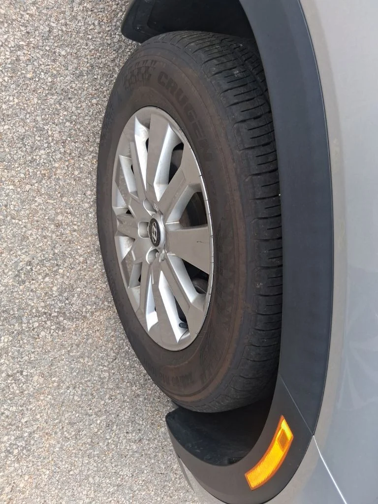 Used 2023 Silver Hyundai SE image 12