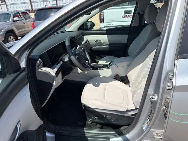 Used 2025 Silver Hyundai SEL image 14