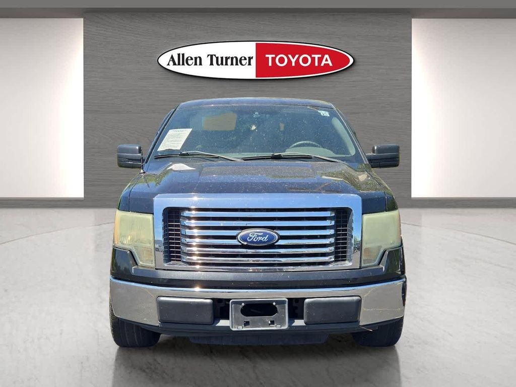 Used 2010 Black Ford XLT image 4