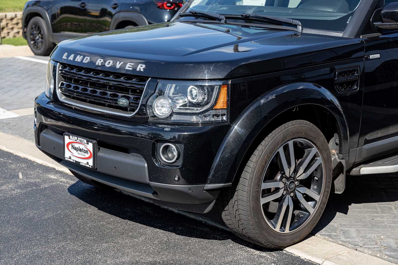 Used 2016 Santorini Black Metallic Land Rover HSE LUX Landmark Edition image 49