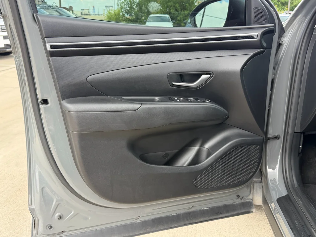 Used 2024 Hampton Gray Hyundai SEL image 24
