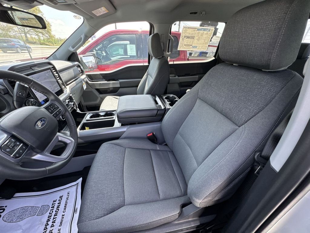 New 2026 White Ford XLT image 3