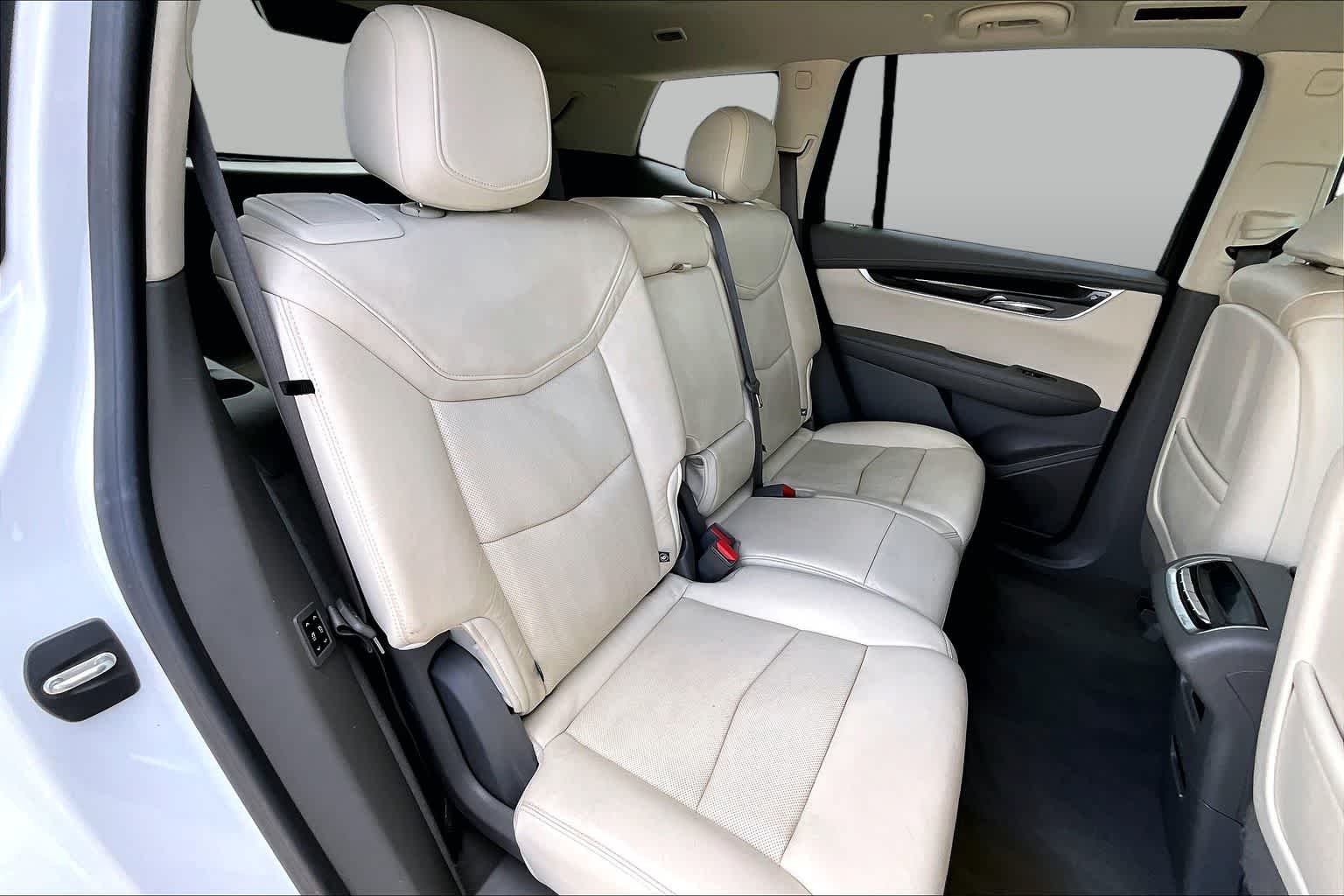 Used 2020 Crystal White Tricoat Cadillac FWD Premium Luxury image 18