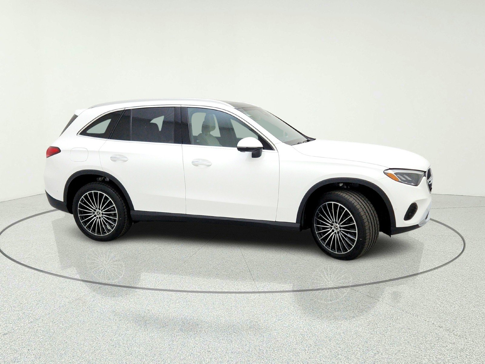 New 2026 Polar White Mercedes-Benz GLC 300 SUV image 6