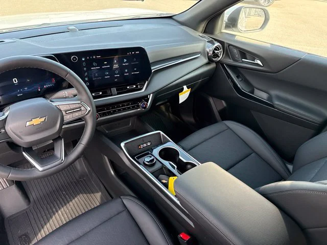 New 2027 Summit White Chevrolet LT image 3