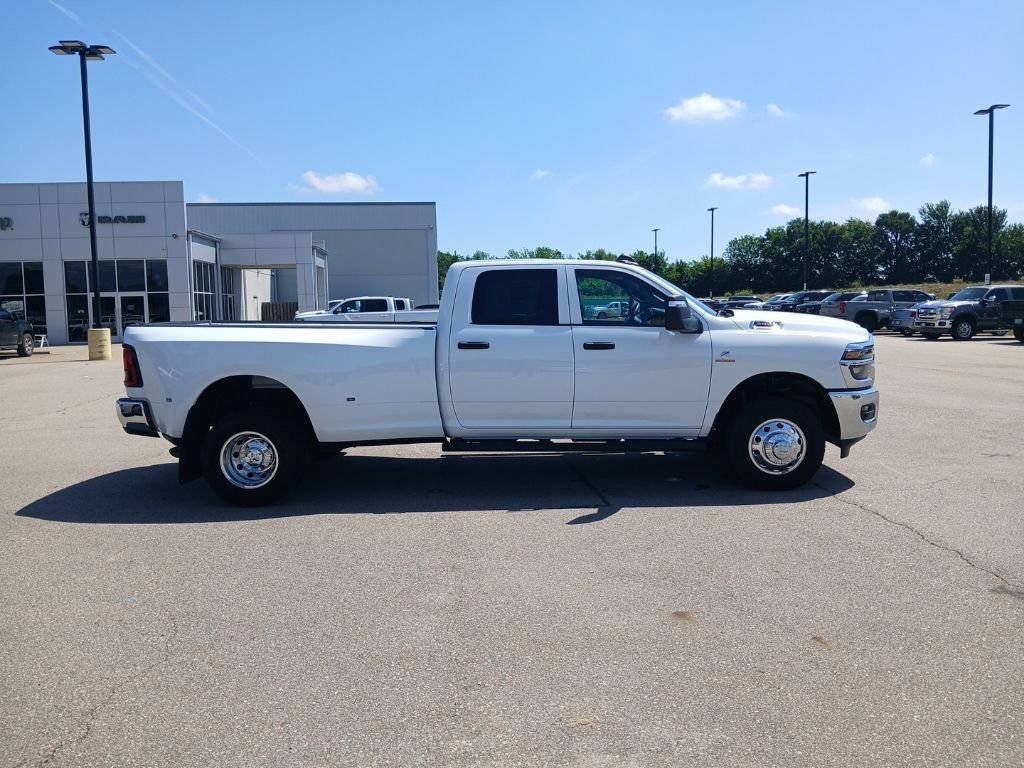 2026 RAM 3500 Tradesman - Photo 9