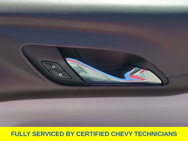 Used 2023 White GMC SLE image 44