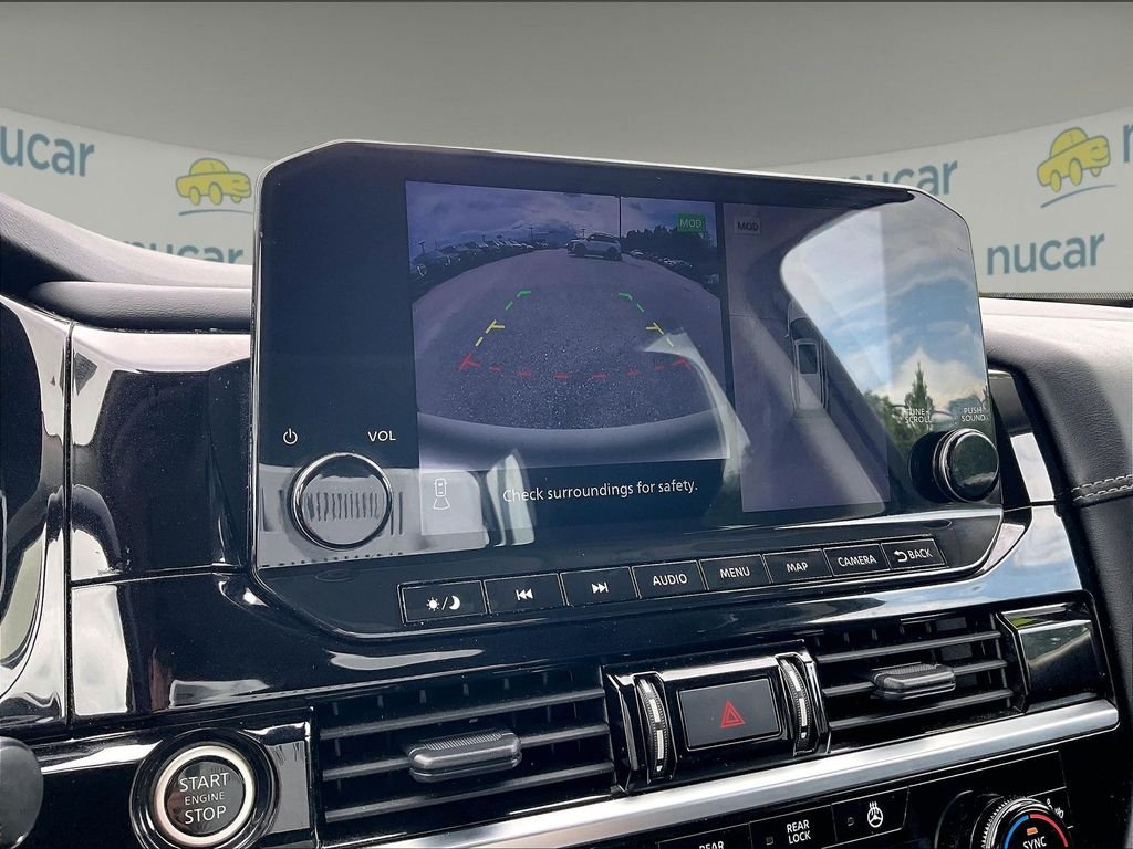 Used 2023 Pearl White Tricoat Nissan Platinum image 19