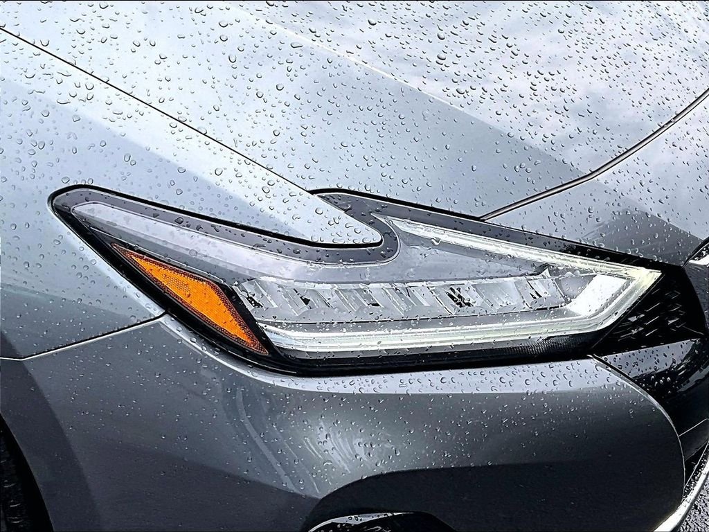 Used 2019 Gray Nissan 3.5 SV image 32