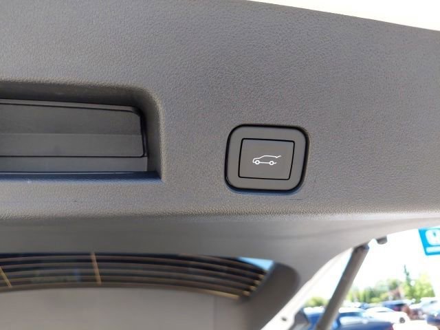 New 2026 Summit White GMC AT4 image 34