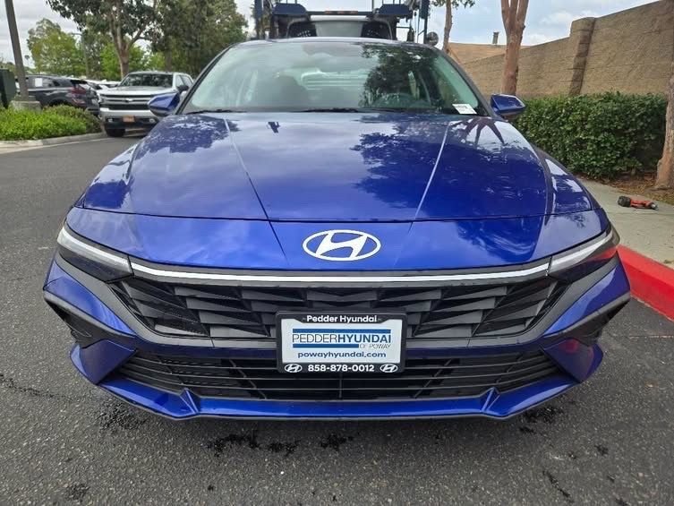Used 2024 Blue Hyundai SEL image 2