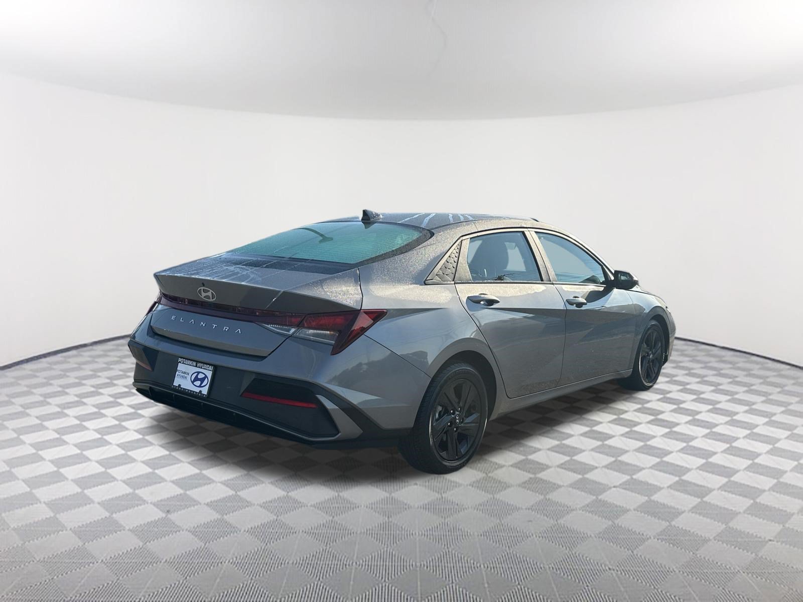 Used 2024 Fluid Metal Hyundai SE image 5