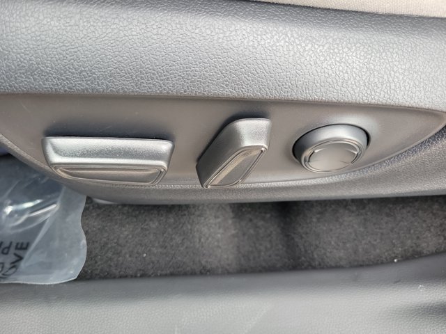 Used 2025 Silver Sky Metallic Toyota XLE image 22
