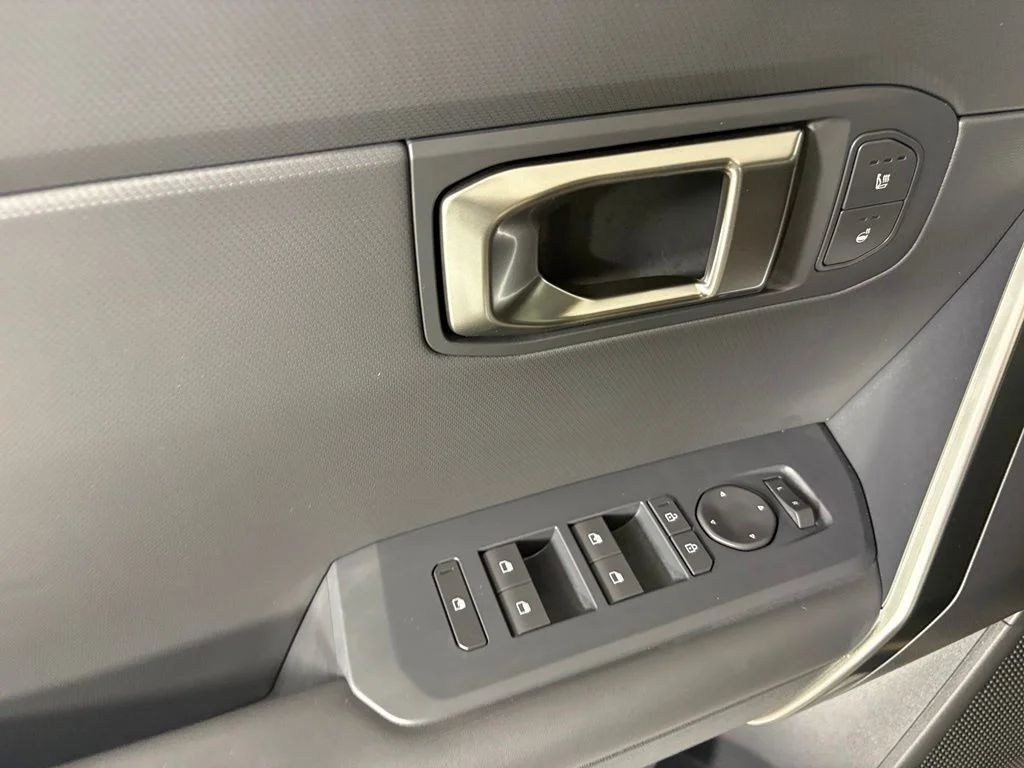 New 2027 Brown Kia X-Line S image 20