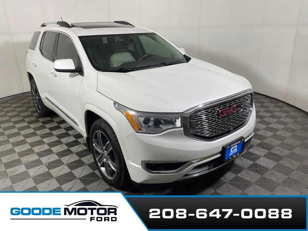 2017 GMC Acadia Denali AWD's photo